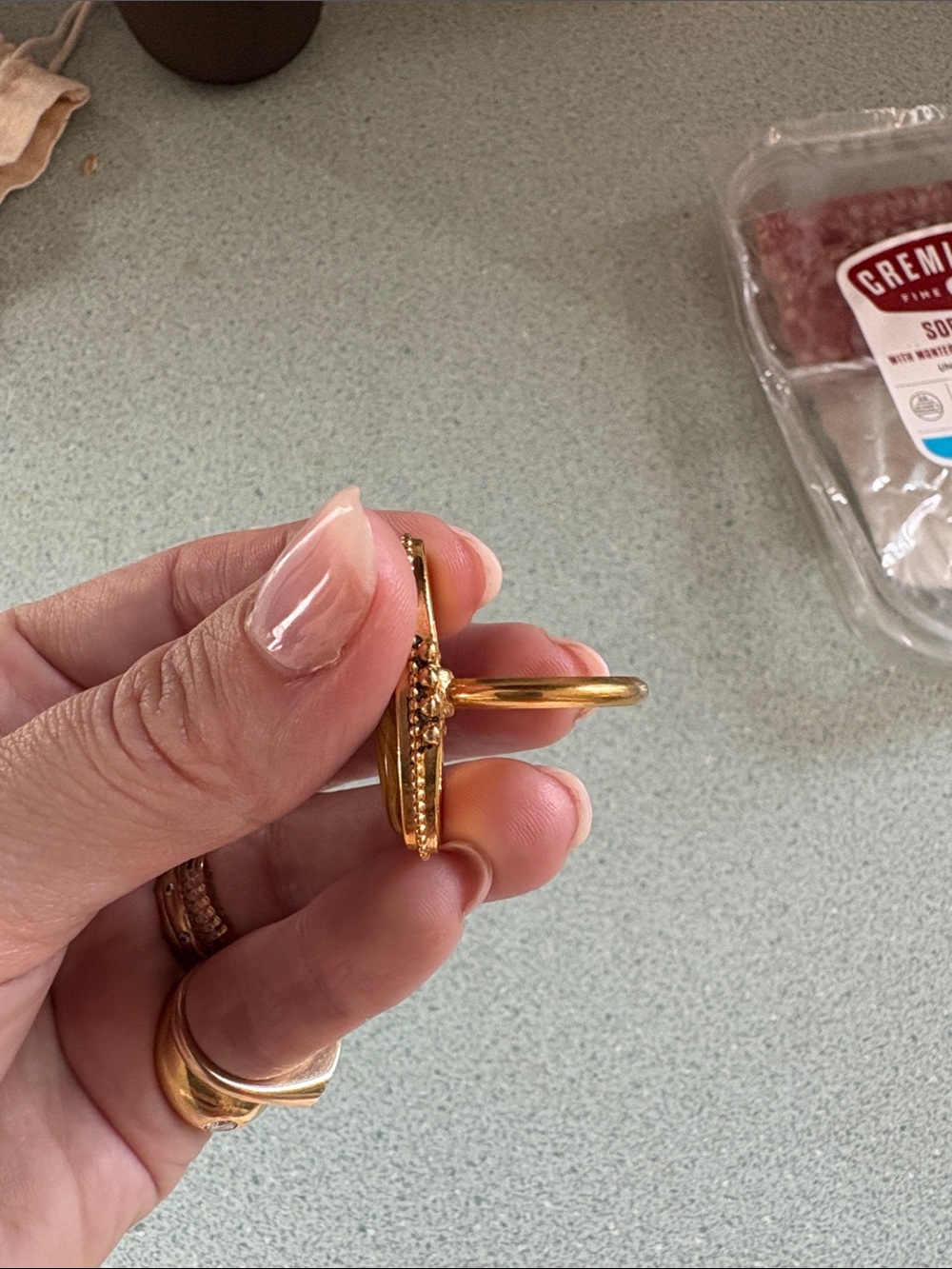 Vintage Avon! Gold-Tone Oval Tiger's Eye Statement Ring - Women Jewelry - Picture 3 of 4